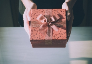 A Guide to Giving Freebies as a Marketing Strategy A Guide to Giving Freebies as a Marketing Strategy